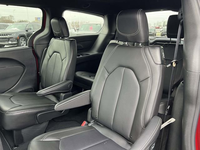 New 2026 Chrysler Voyager LX image 26