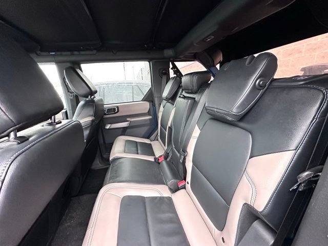 Used 2023 Ford Bronco Wildtrak image 27