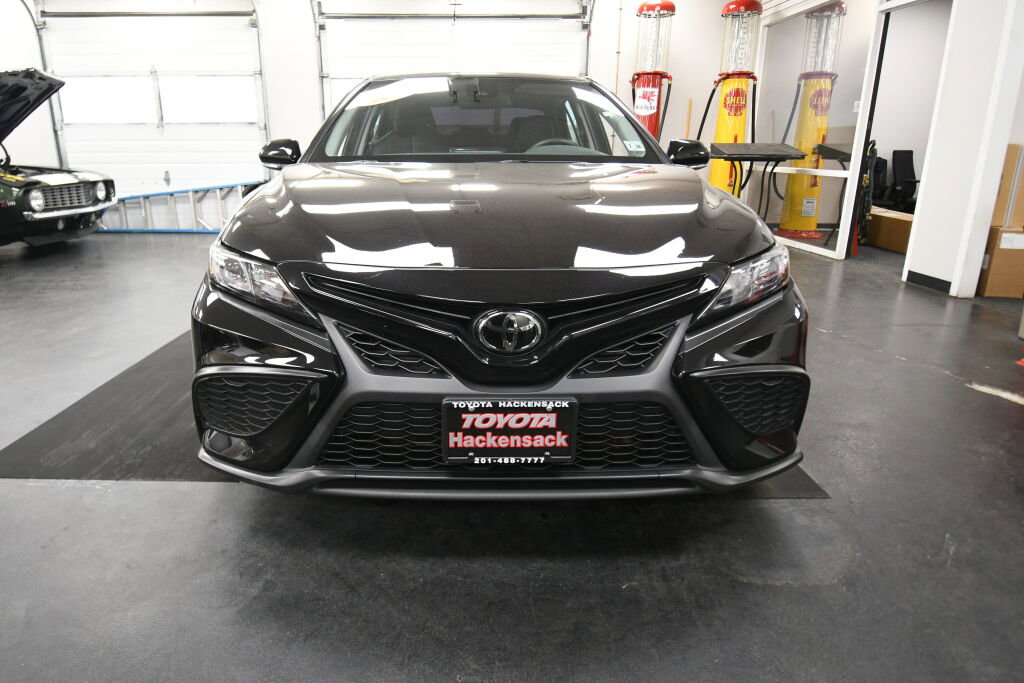 Certified 2023 Toyota Camry SE image 9
