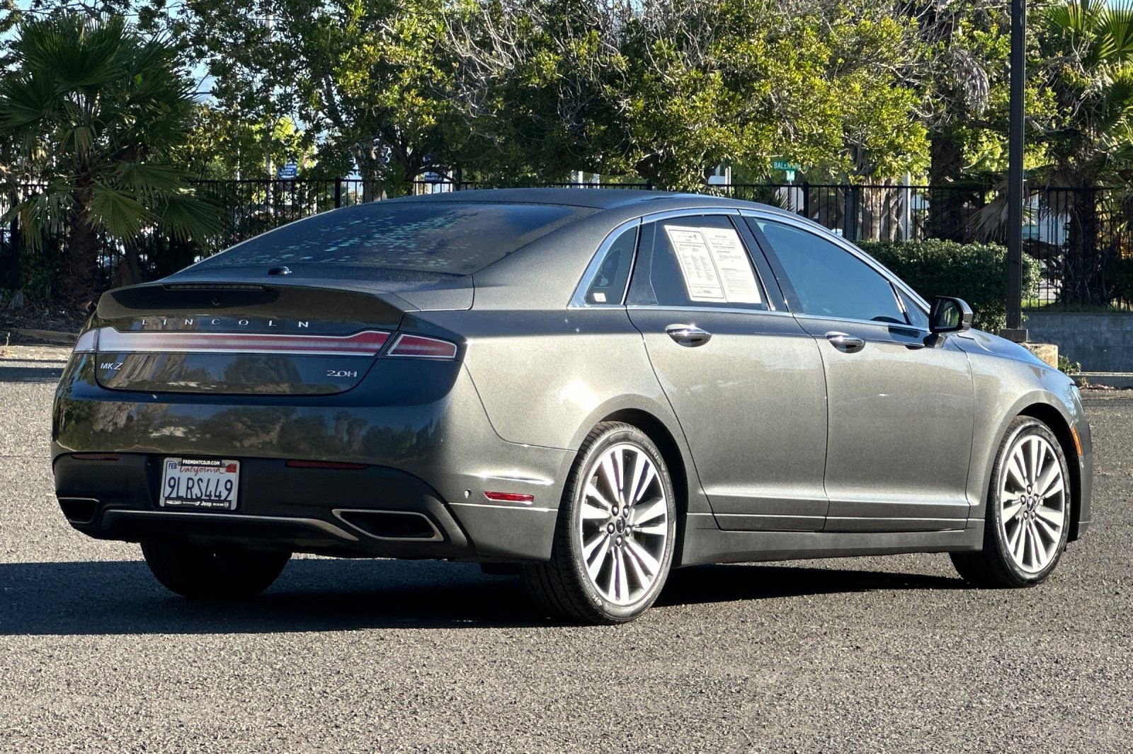 Used 2020 Lincoln MKZ Reserve image 3