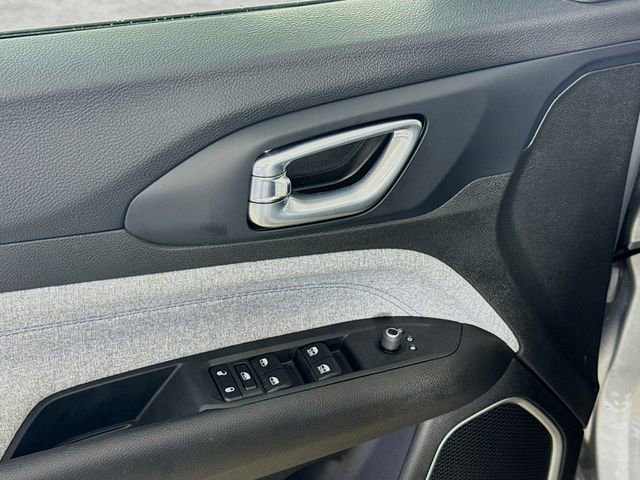 Used 2023 Jeep Compass Sport image 21