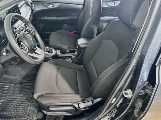 Used 2021 Kia Forte LXS FWD image 16