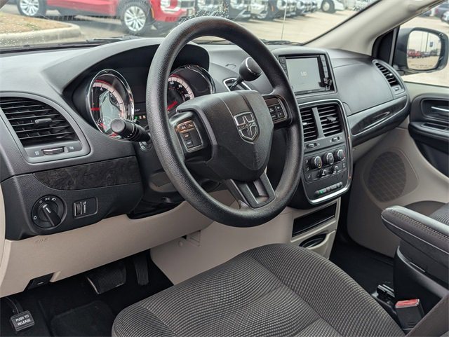 Used 2020 Dodge Grand Caravan SE w/ UConnect Hands-Free Group image 13