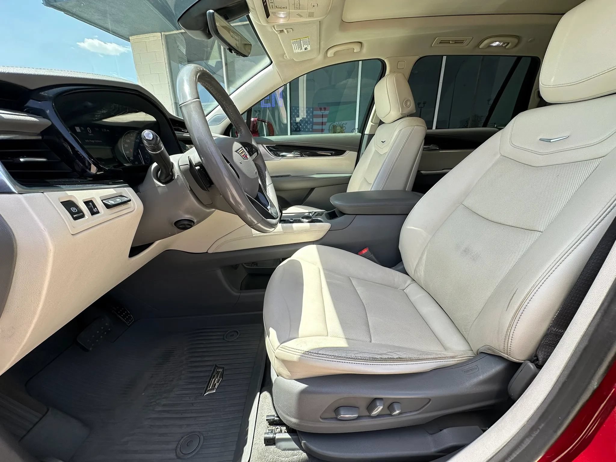 Used 2020 Cadillac XT6 Premium Luxury FWD image 10
