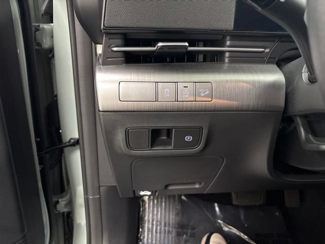 Used 2024 Hyundai Kona SE FWD image 22