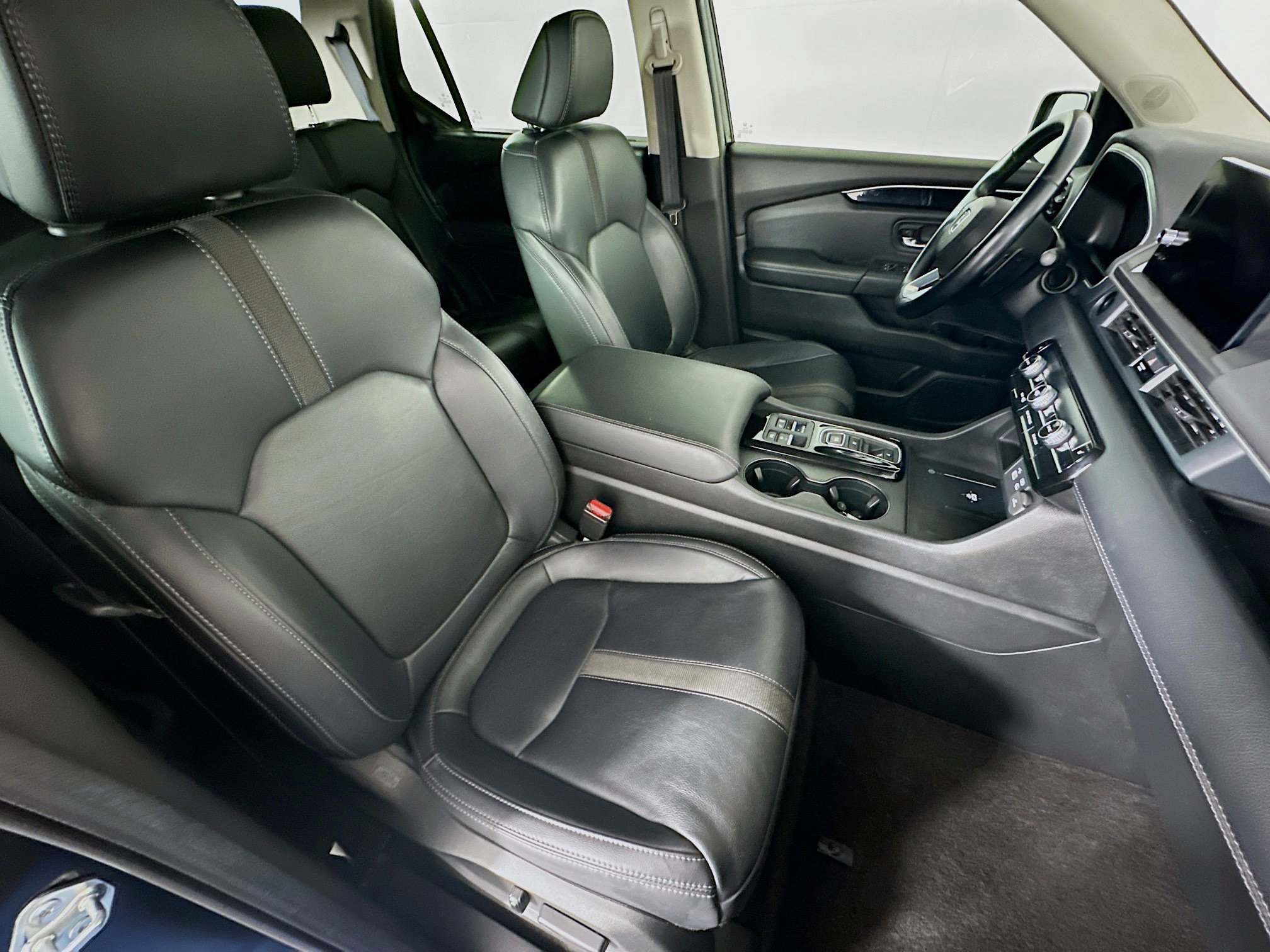 Used 2024 Honda Pilot EX-L image 32