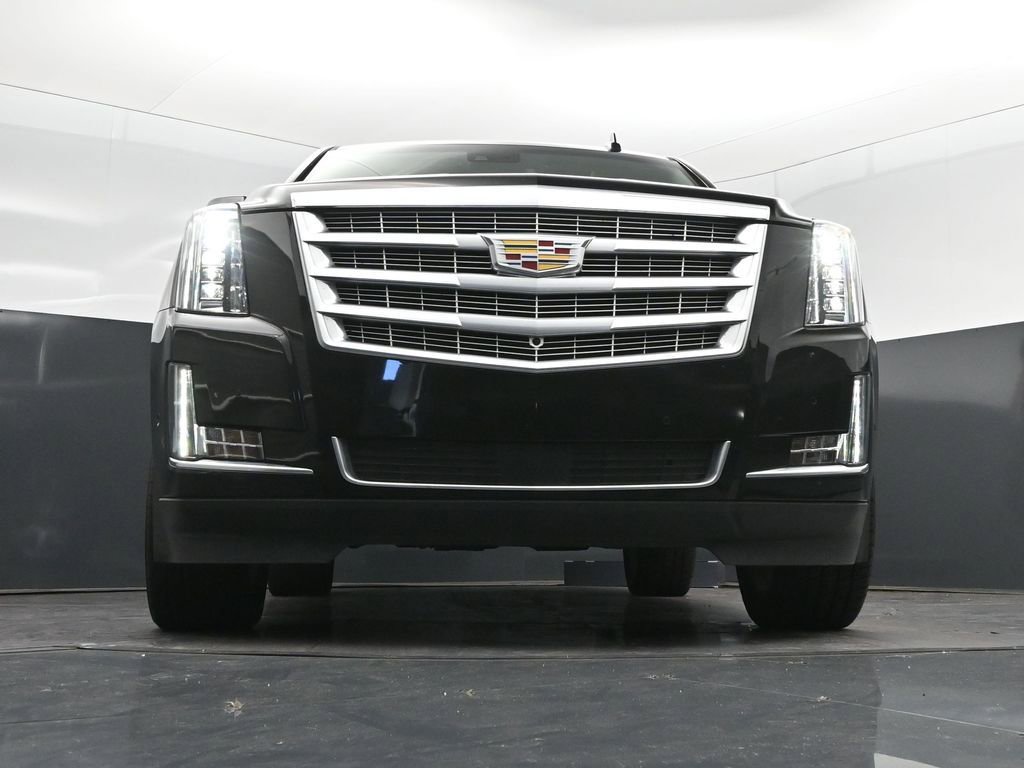 Used 2019 Cadillac Escalade Premium Luxury AWD/4WD image 46