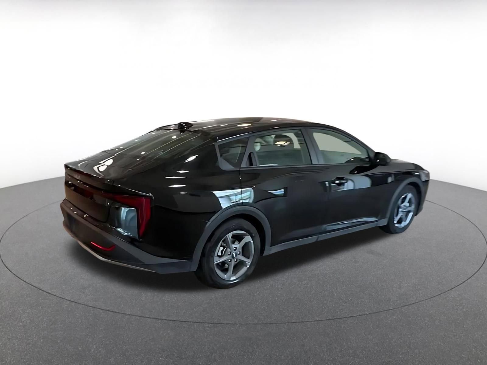 Used 2025 Kia K4 FWD image 11