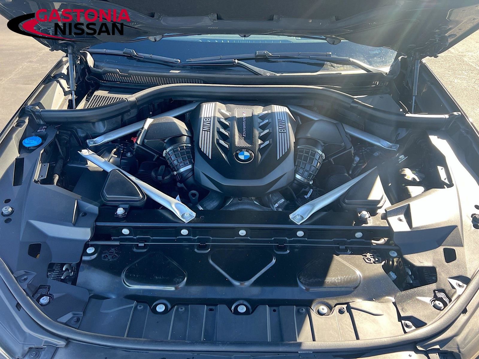 Used 2023 BMW X6 M50i w/ Executive Package image 40