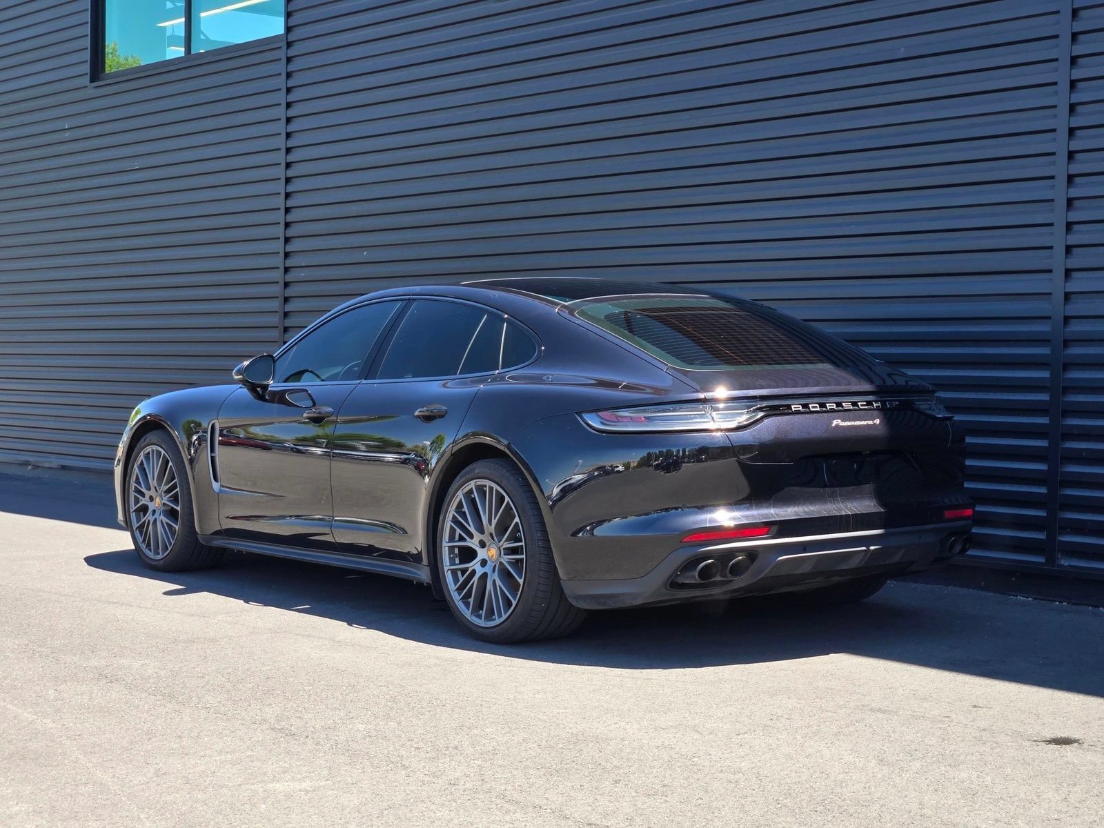 Certified 2023 Porsche Panamera 4 Platinum Edition w/ Assistance Package AWD/4WD image 3