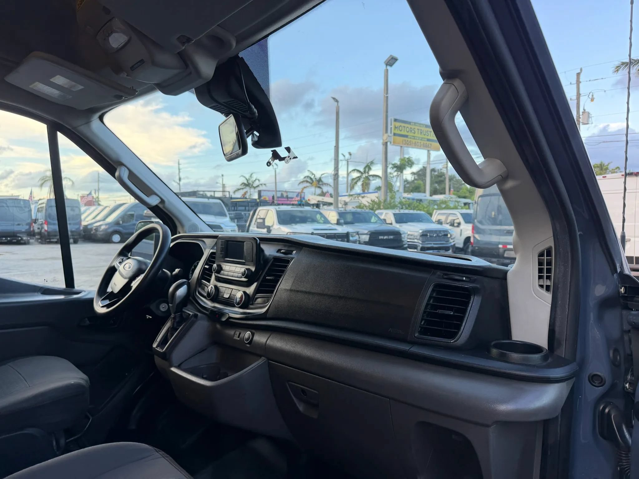 Used 2020 Ford Transit 250 148 High Roof Extended RWD image 18