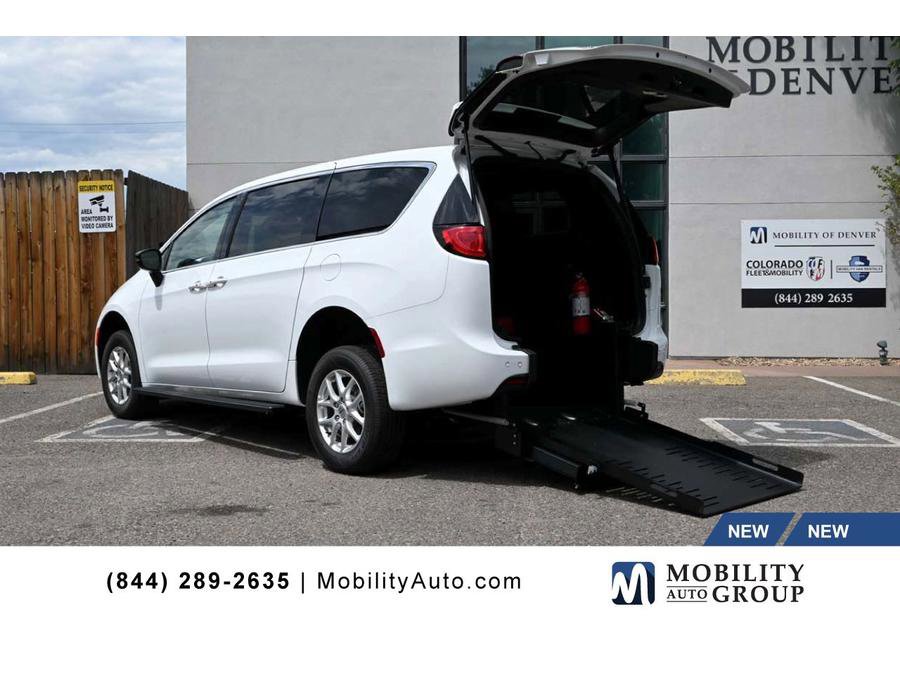 New 2025 Chrysler Voyager LX image 1