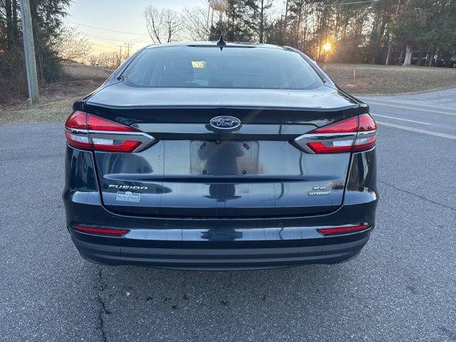 Used 2020 Ford Fusion SE image 3