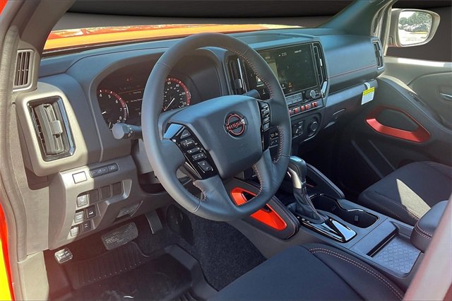 New 2025 Nissan Frontier PRO-4X w/ Interior Protection Package image 7