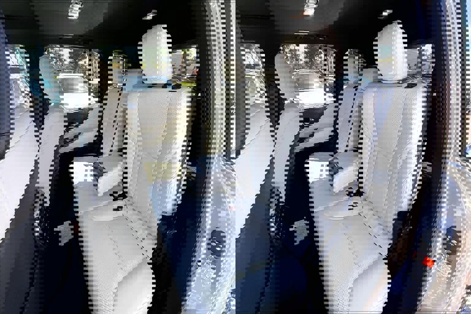 Used 2024 Lexus LX 600 4WD w/ Luxury Package image 20