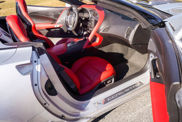 Used 2015 Chevrolet Corvette Z06 w/ 3LZ Preferred Equipment Group RWD image 39