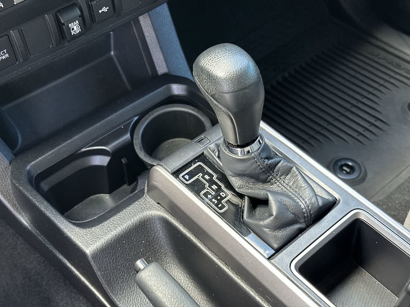 Used 2021 Toyota Tacoma SR5 RWD image 22