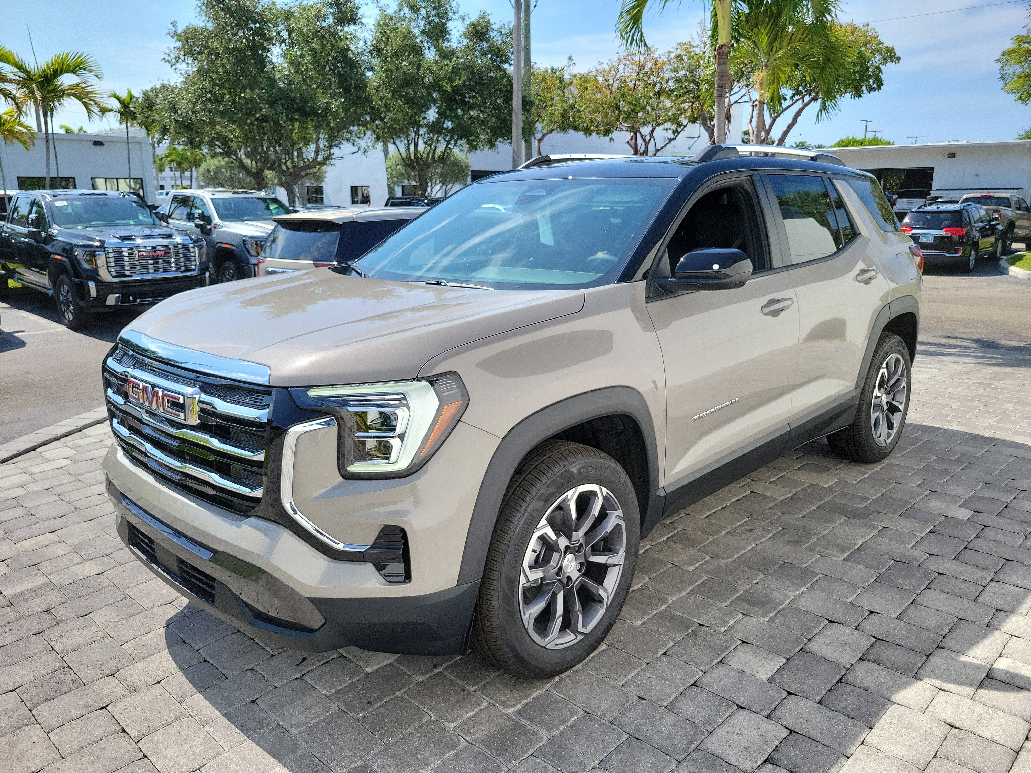 New 2026 GMC Terrain Elevation w/ Elevation Premium Package FWD image 3