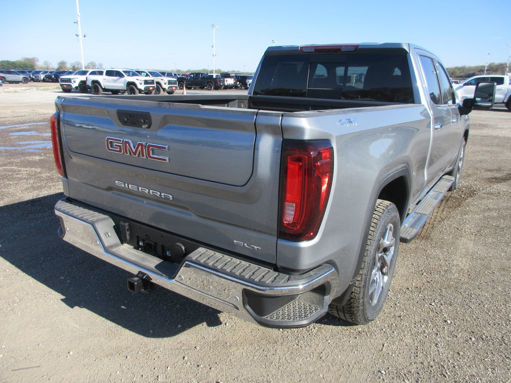 New 2026 GMC Sierra 1500 SLT image 5