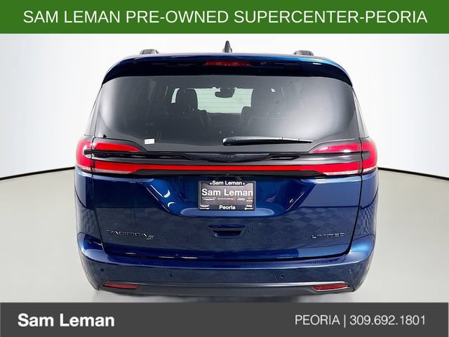 Used 2025 Chrysler Pacifica Limited FWD image 6