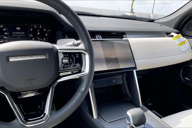 New 2026 Land Rover Discovery Sport Landmark image 6
