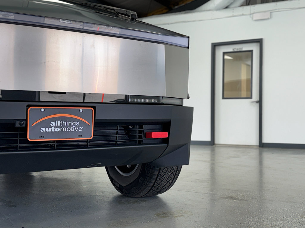 Used 2024 Tesla Cybertruck AWD Crew Cab image 11