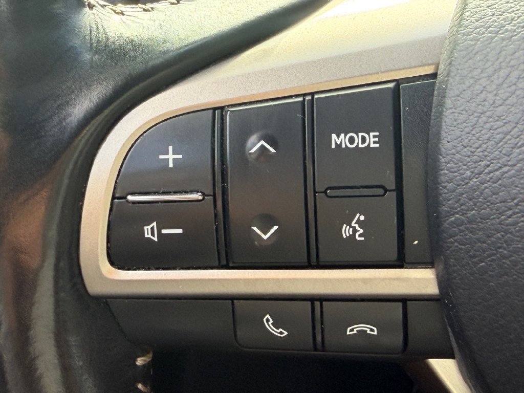 Used 2018 Lexus RX 450hL Premium w/ Premium Package AWD/4WD image 32