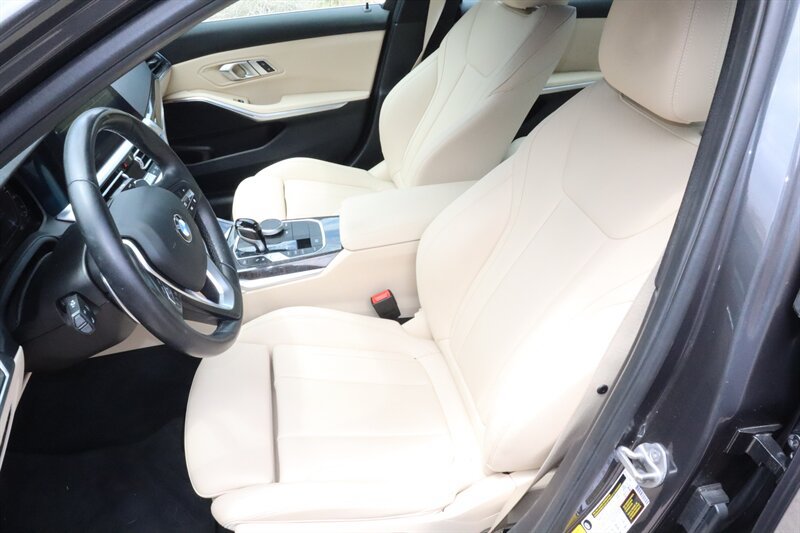 Used 2021 BMW 330e w/ Convenience Package RWD image 8