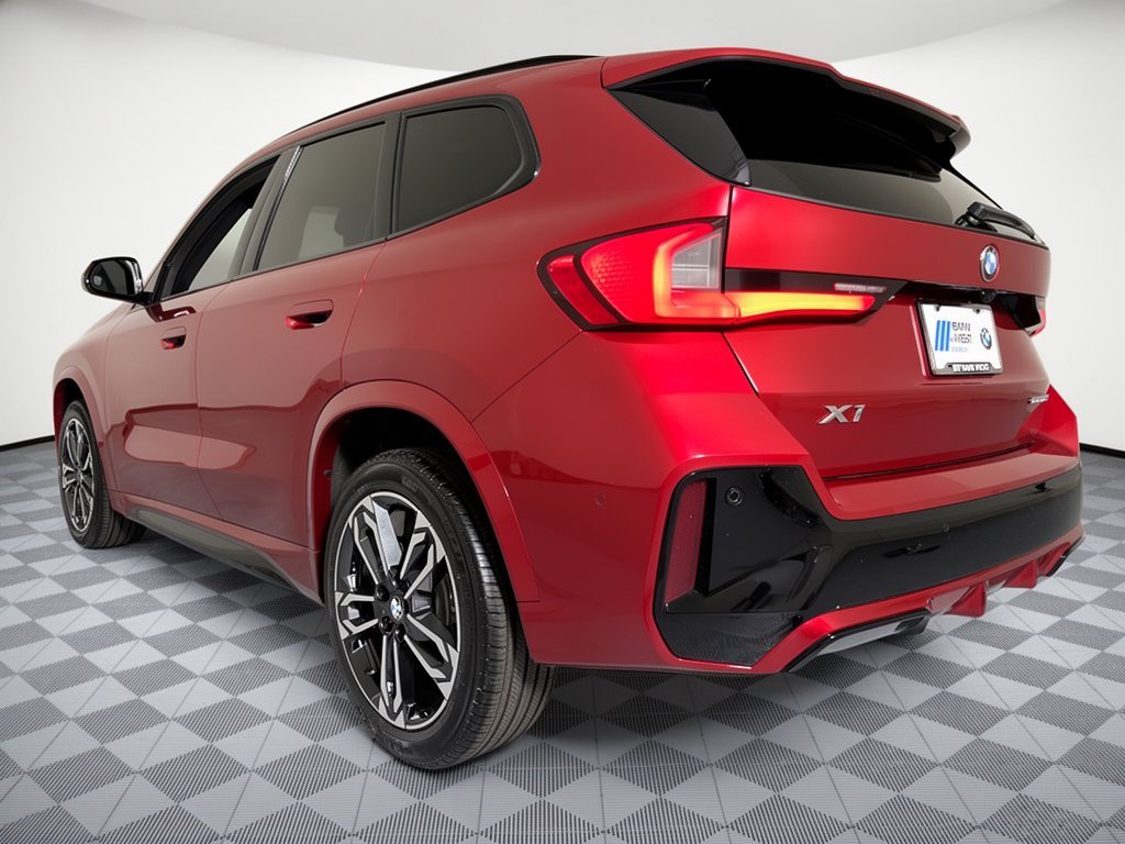 Used 2026 BMW X1 xDrive28i w/ Technology Package AWD/4WD image 3