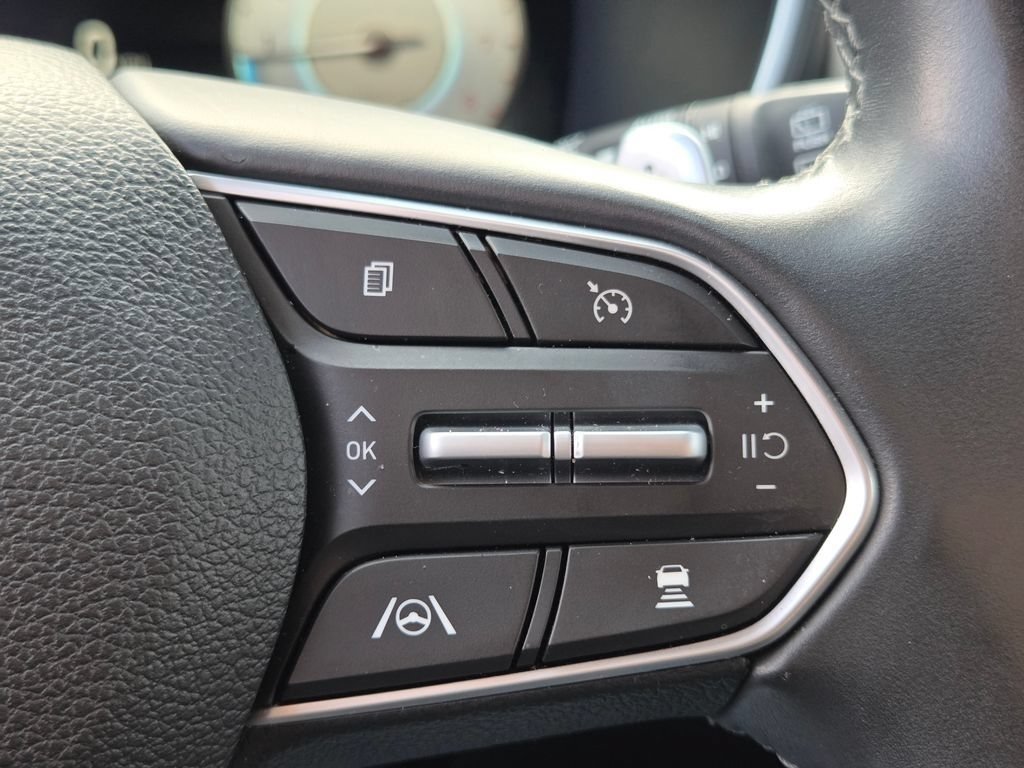 Used 2021 Hyundai Santa Fe Limited FWD image 18
