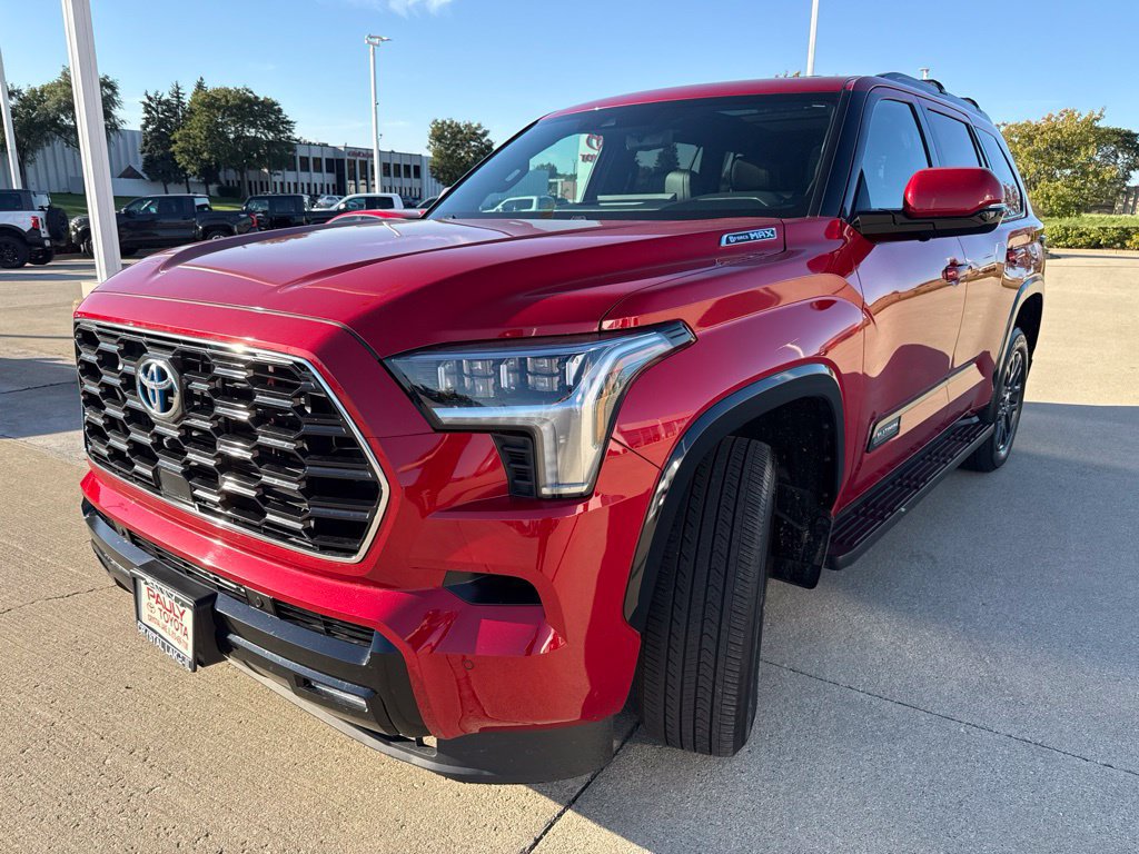 Certified 2023 Toyota Sequoia Platinum AWD/4WD image 6
