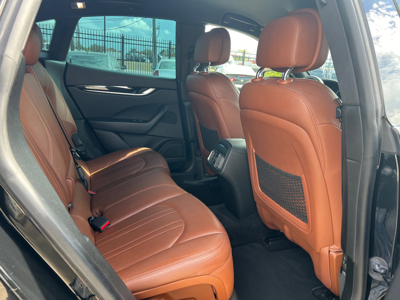 Used 2018 Maserati Levante image 16