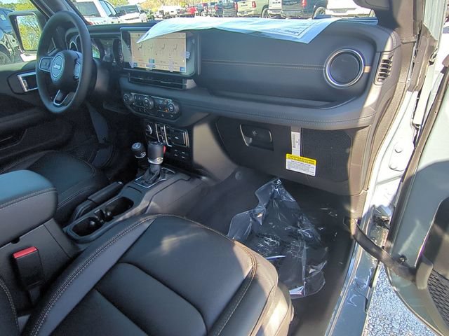 New 2026 Jeep Gladiator Mojave AWD/4WD image 33