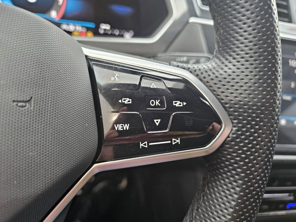 Used 2024 Volkswagen Tiguan SE R-Line image 26