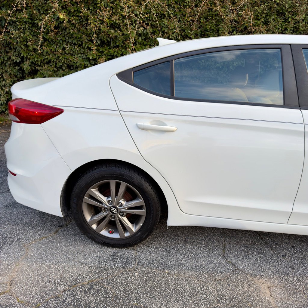 Used 2017 Hyundai Elantra SE w/ SE A/T Tech Package 03 image 9