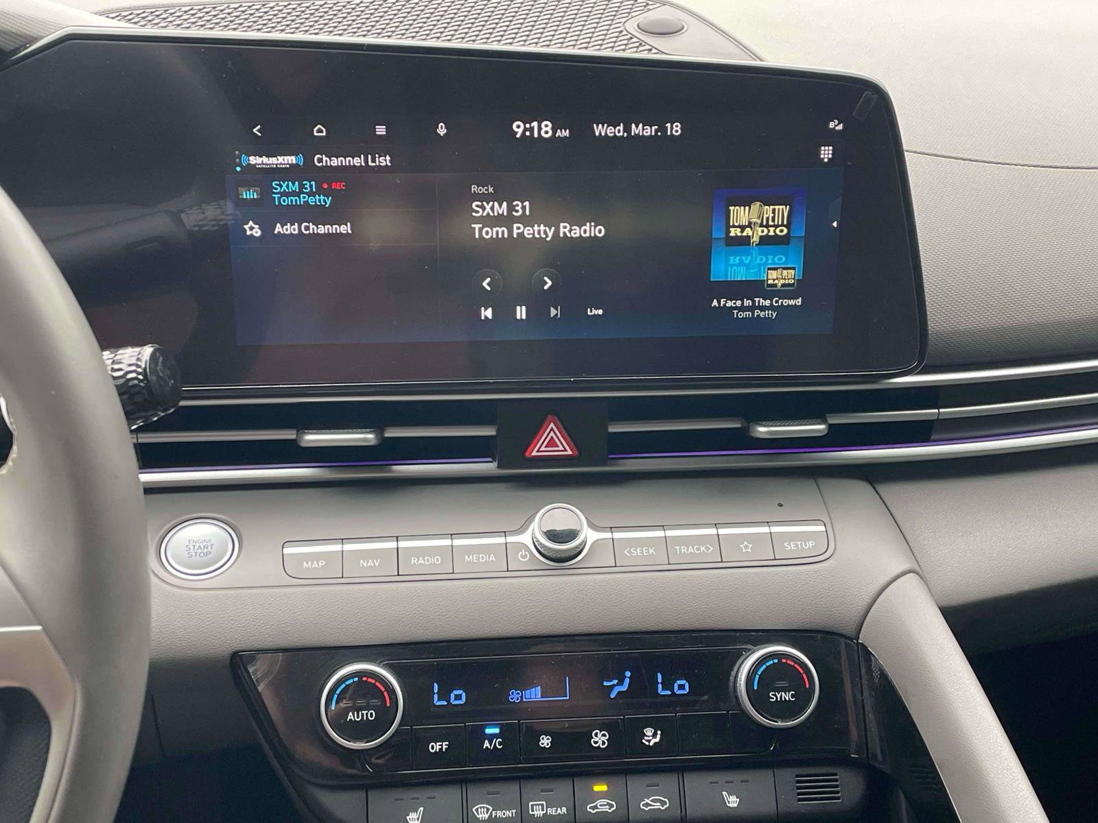 Used 2024 Hyundai Elantra SEL w/ Convenience Package image 9