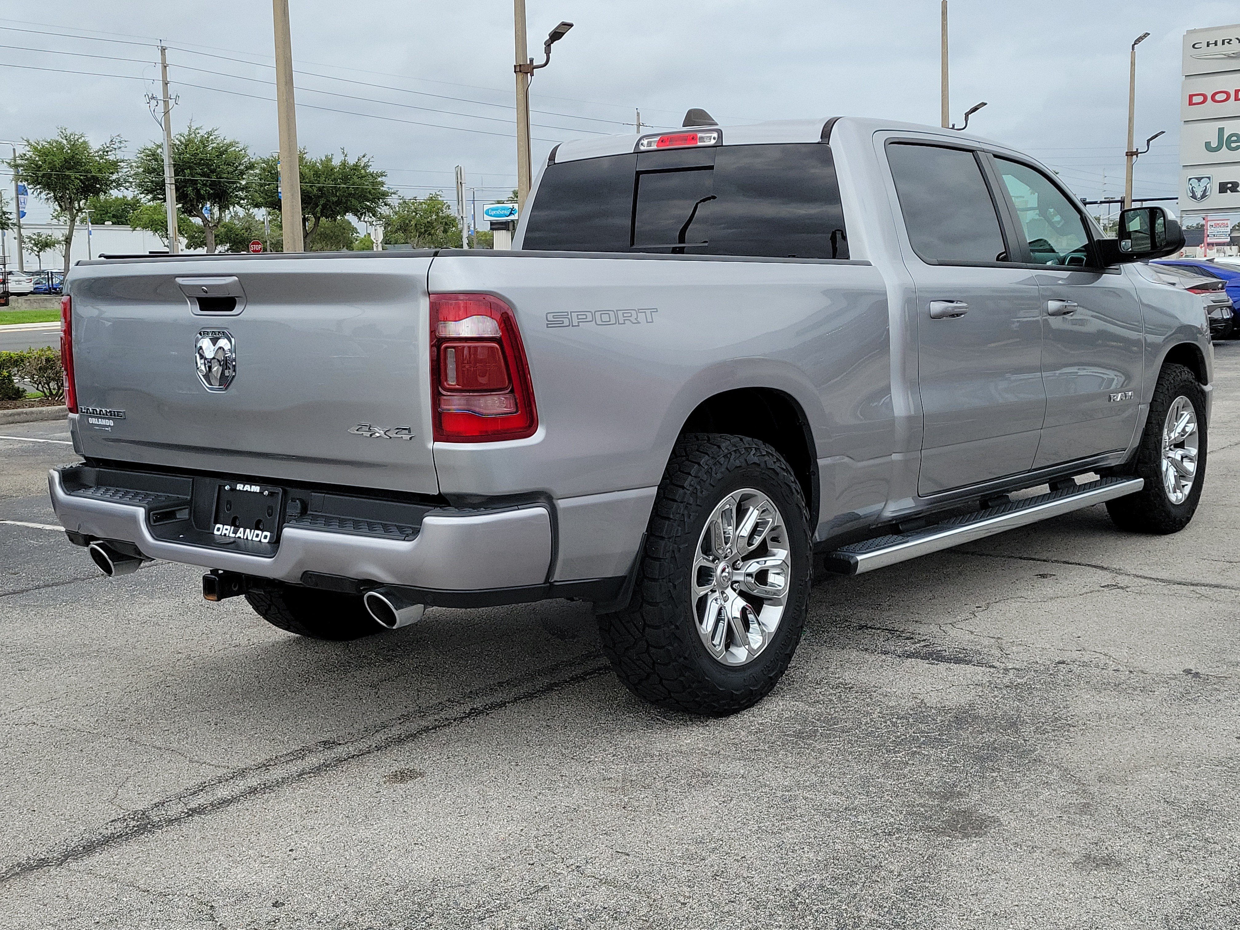 Used 2023 RAM 1500 Laramie AWD/4WD image 7
