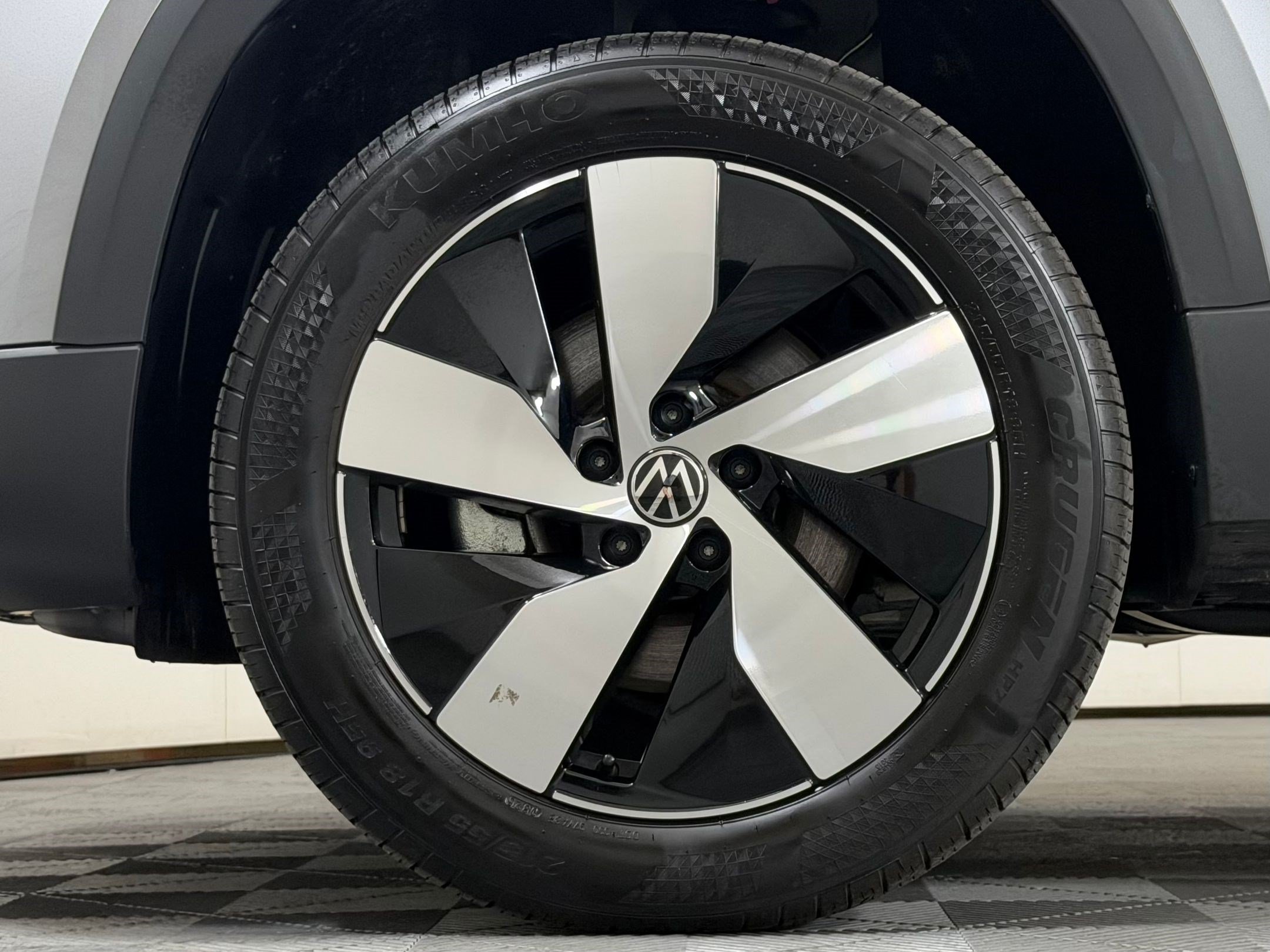 Used 2025 Volkswagen Taos S AWD/4WD image 12