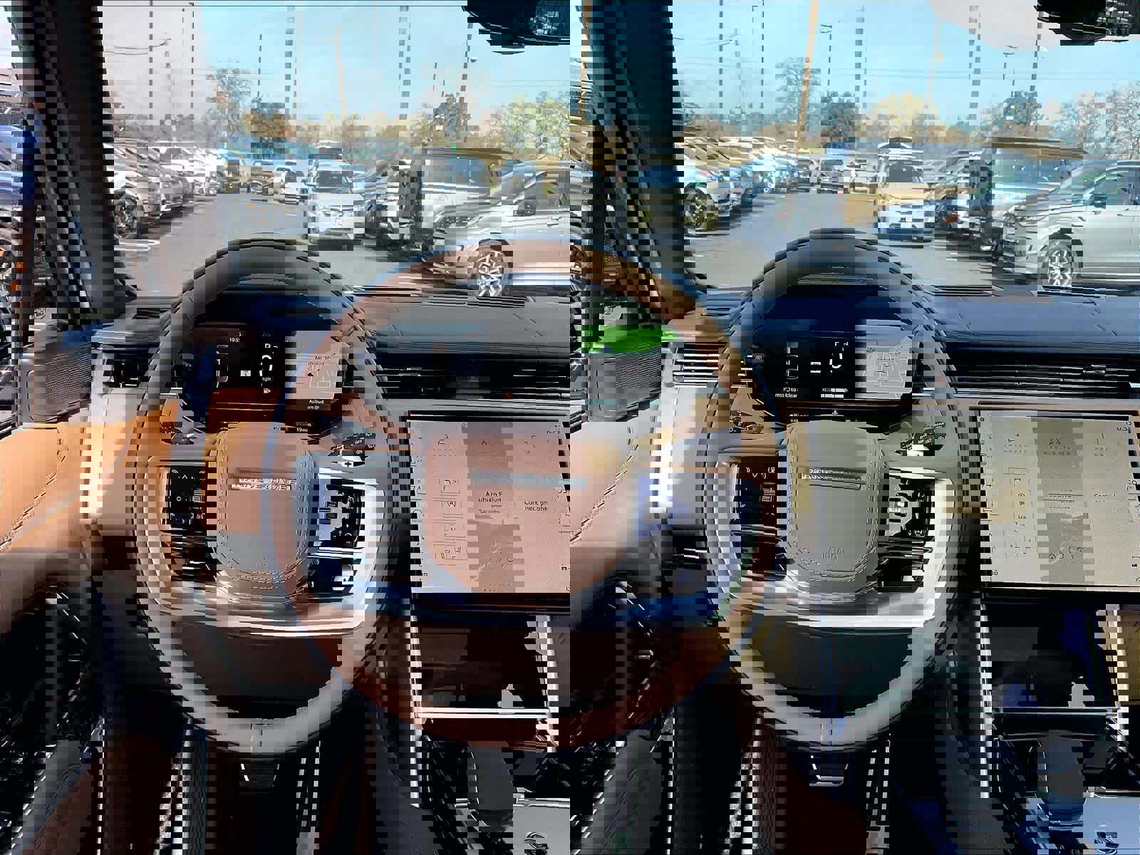 New 2025 Land Rover Range Rover Long Wheelbase SE image 15