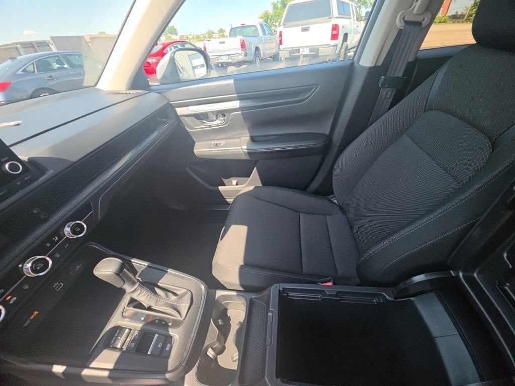 Used 2025 Honda CR-V LX image 23