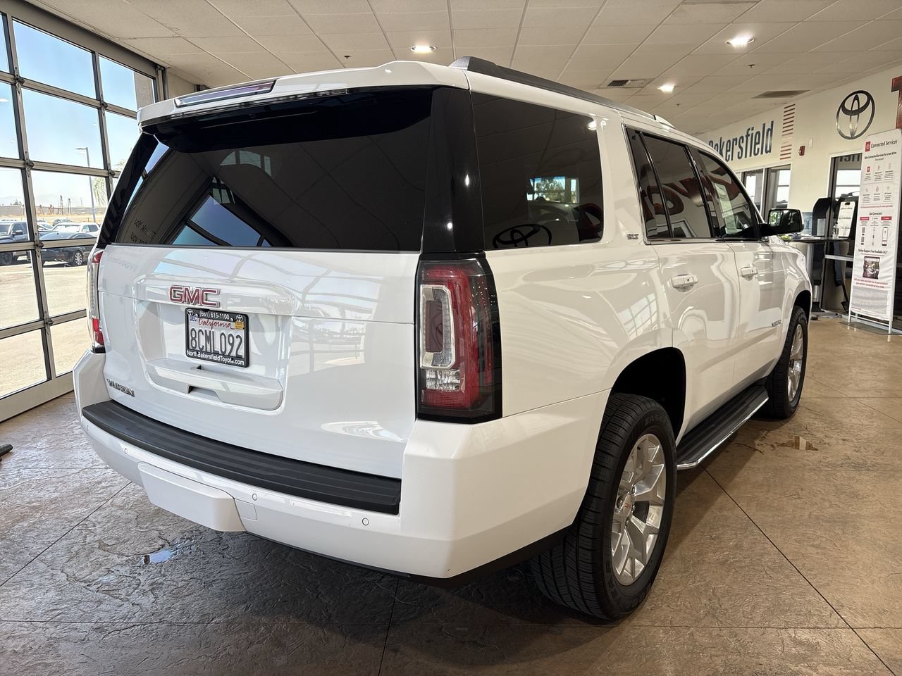 Used 2018 GMC Yukon SLT w/ Open Road Package RWD image 2