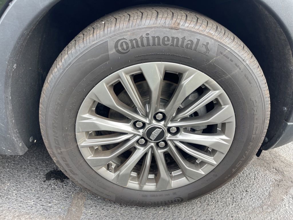 Used 2025 Cadillac XT4 Premium Luxury image 28