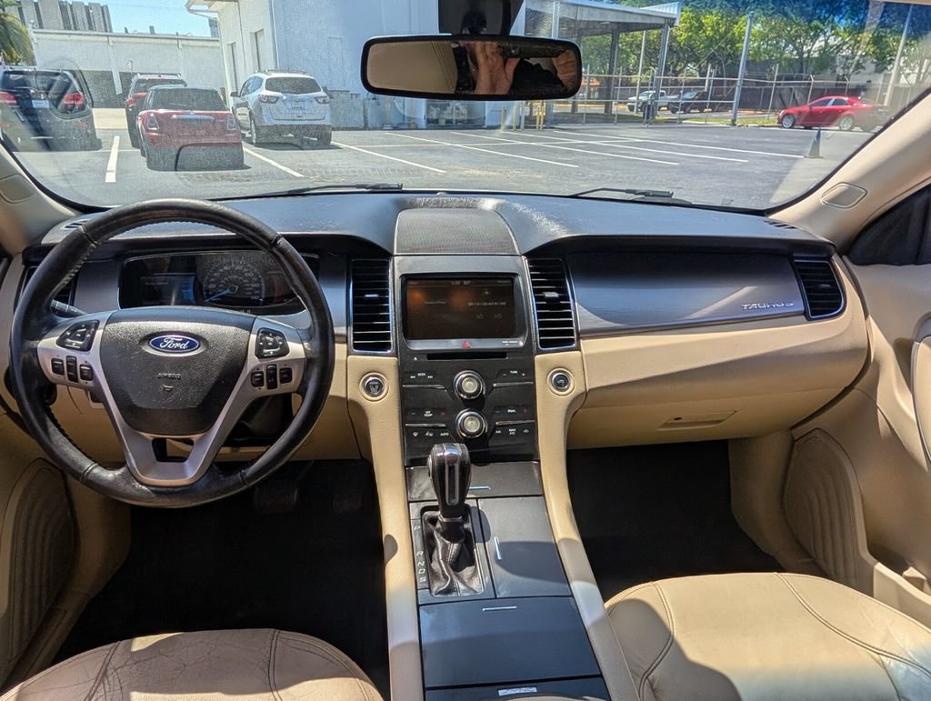 Used 2015 Ford Taurus SEL w/ Equipment Group 201A FWD image 12