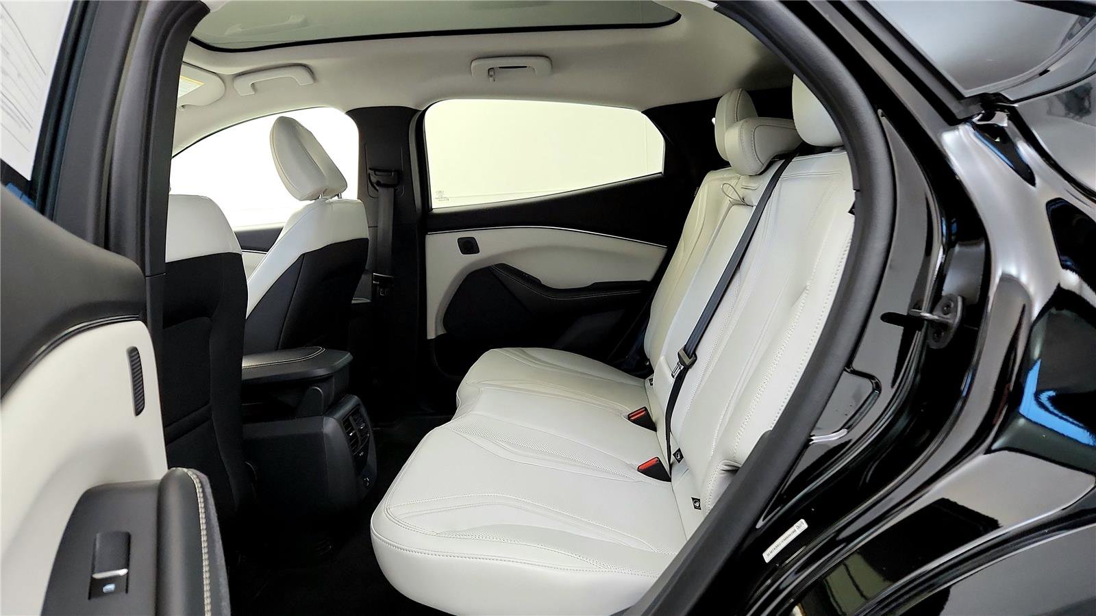 Used 2023 Ford Mustang Mach-E Premium image 31