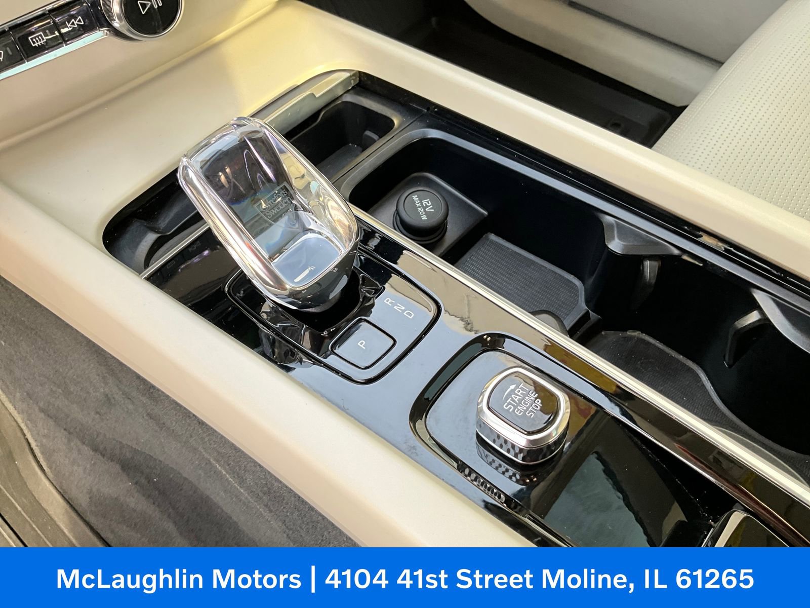 Certified 2023 Volvo XC60 B5 Ultimate w/ Climate Package AWD/4WD image 27