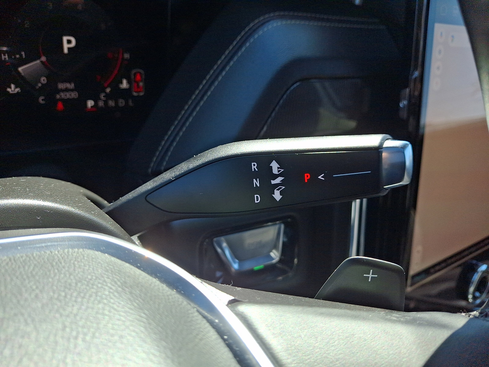 Used 2025 GMC Yukon XL Elevation w/ Elevation Premium Package image 17