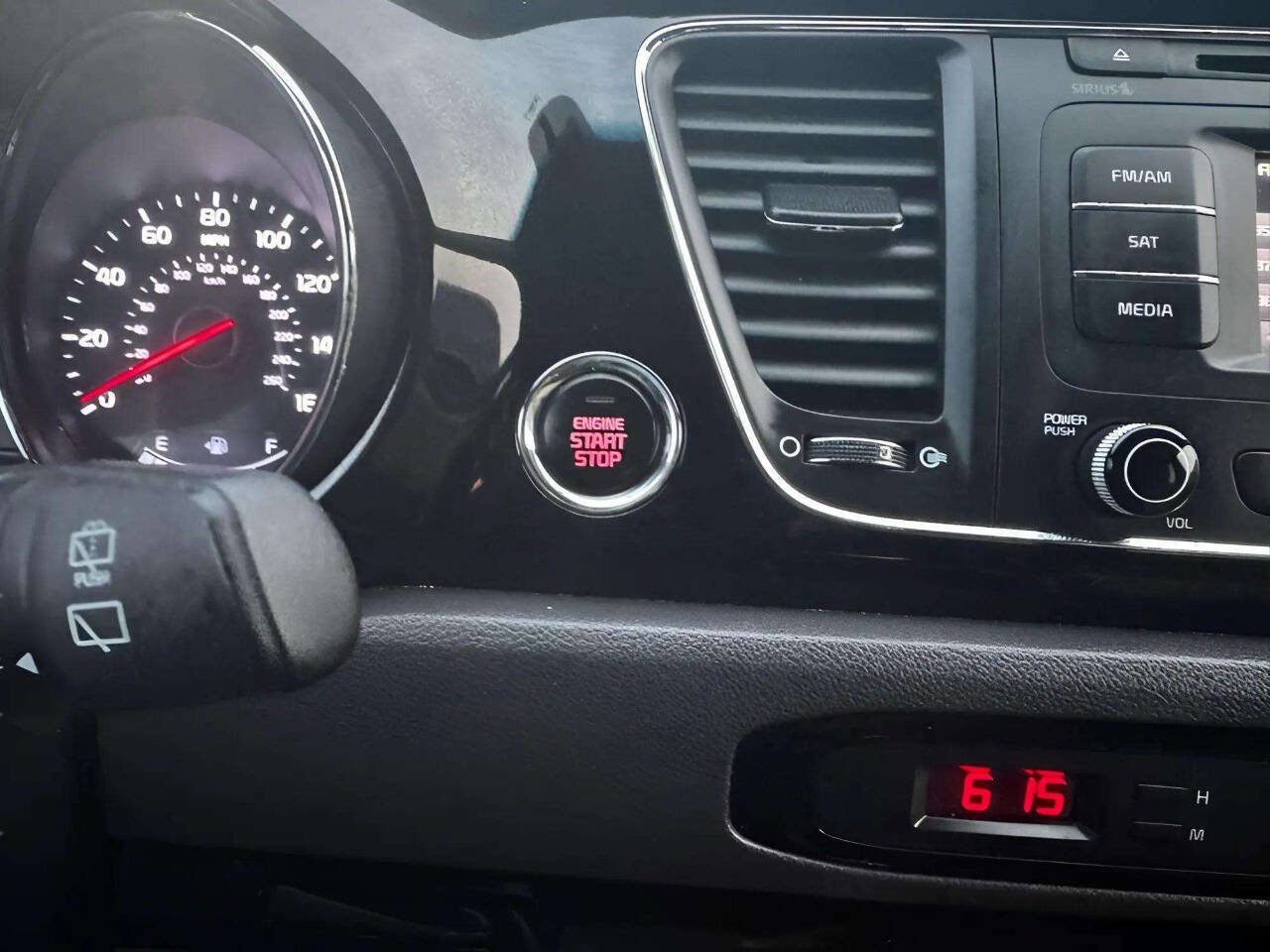 Used 2016 Kia Sedona EX image 24