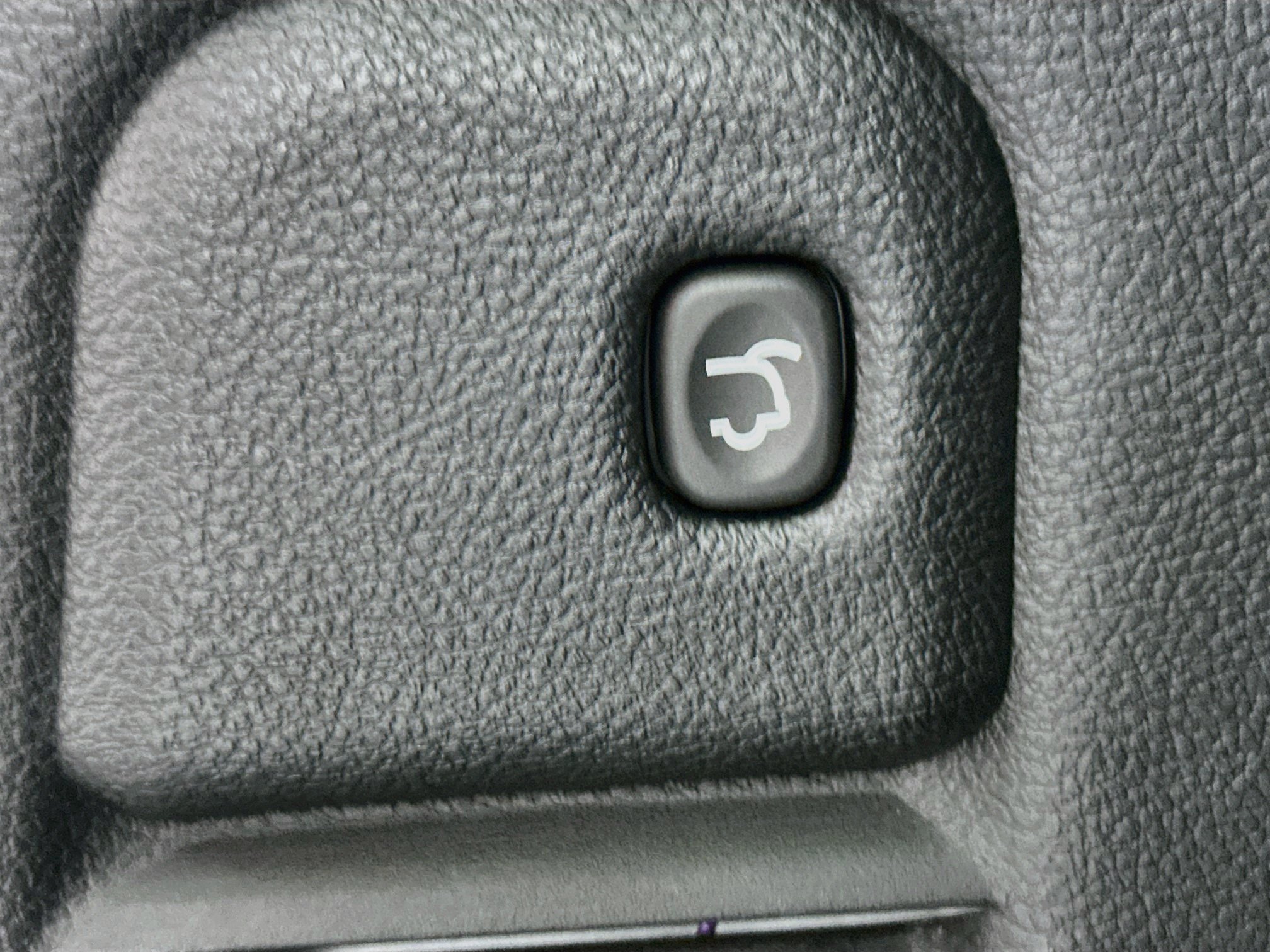 Used 2025 Dodge Durango GT RWD image 29