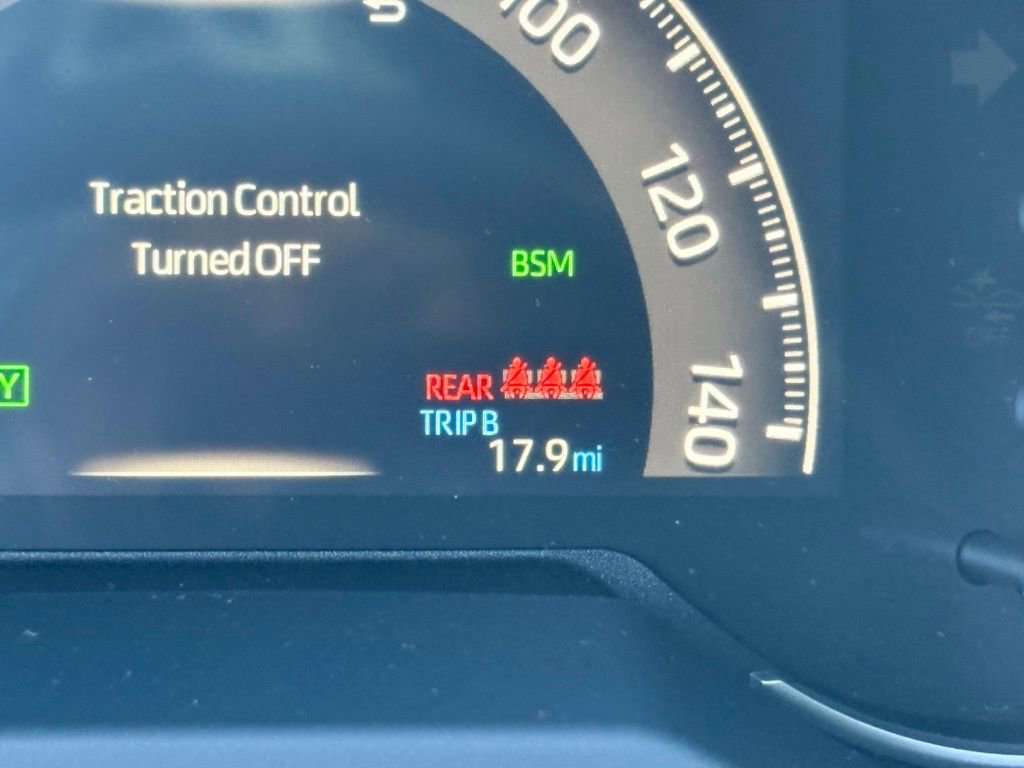 Used 2025 Toyota RAV4 XLE image 15