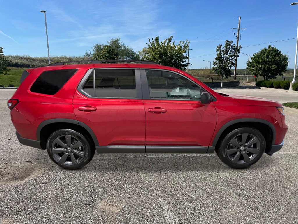 New 2025 Honda Pilot Sport image 8